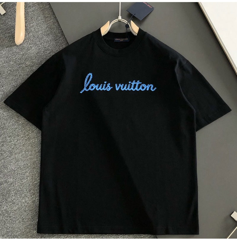 LOUIS VUITTON-04115 루이비통 026SS 봄/여름 신상 크루넥 자수 패션 반팔 티셔츠(2컬러)