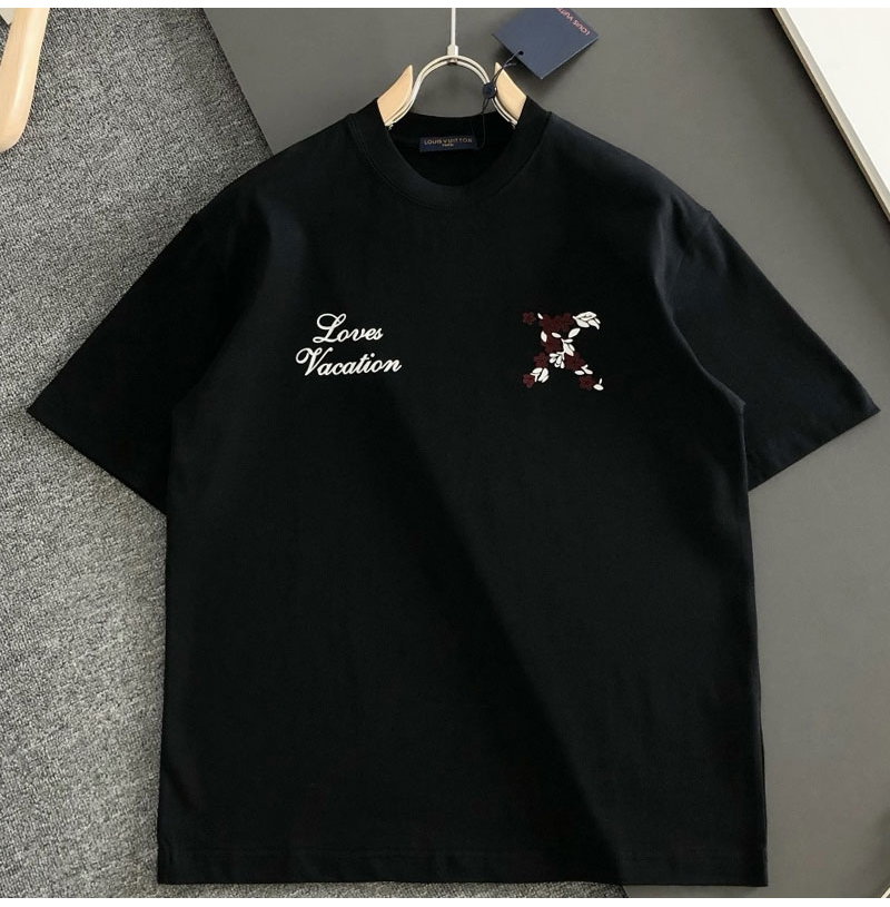 LOUIS VUITTON-04117 루이비통 2026SS 남녀공용 최신 크루넥 패션 반팔 티셔츠(2컬러)