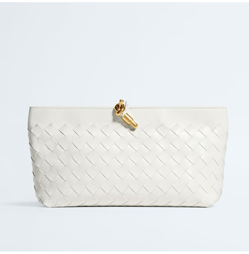 [스페셜오더]BOTTEGA VENETA-876344 보테가 베네타 안디아모 위브 파우치 화이트