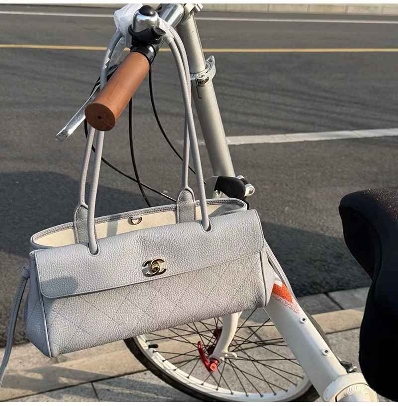 [스페셜오더]CHANEL- AS6288 샤넬 2026 봄/여름 신상 스몰 쇼핑백 블루