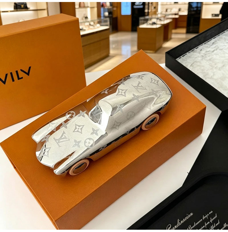 LOUIS VUITTON-06052 루이비통 2026SS 페이퍼웨이트 스포츠카 장식