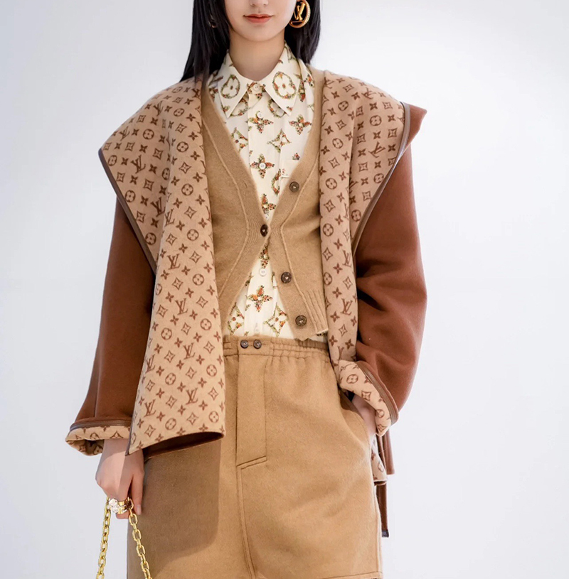 [스페셜오더]LOUIS VUITTON-1AH41520 루이비통 벨티드 쇼트 랩 피코트 브라운